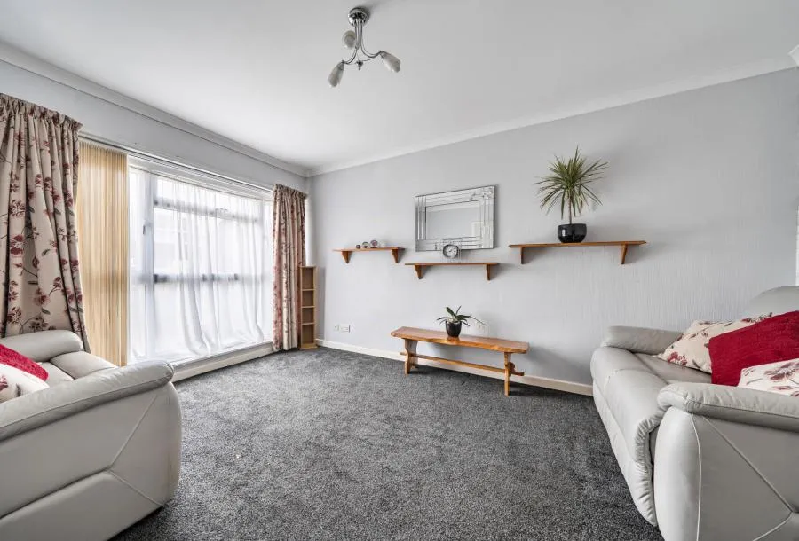 Priors Lea, Yate, BS37, photo 4