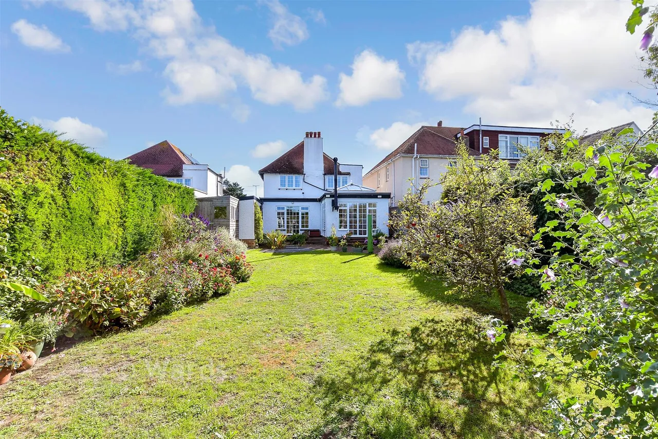Percy Avenue, Broadstairs, CT10, photo 21