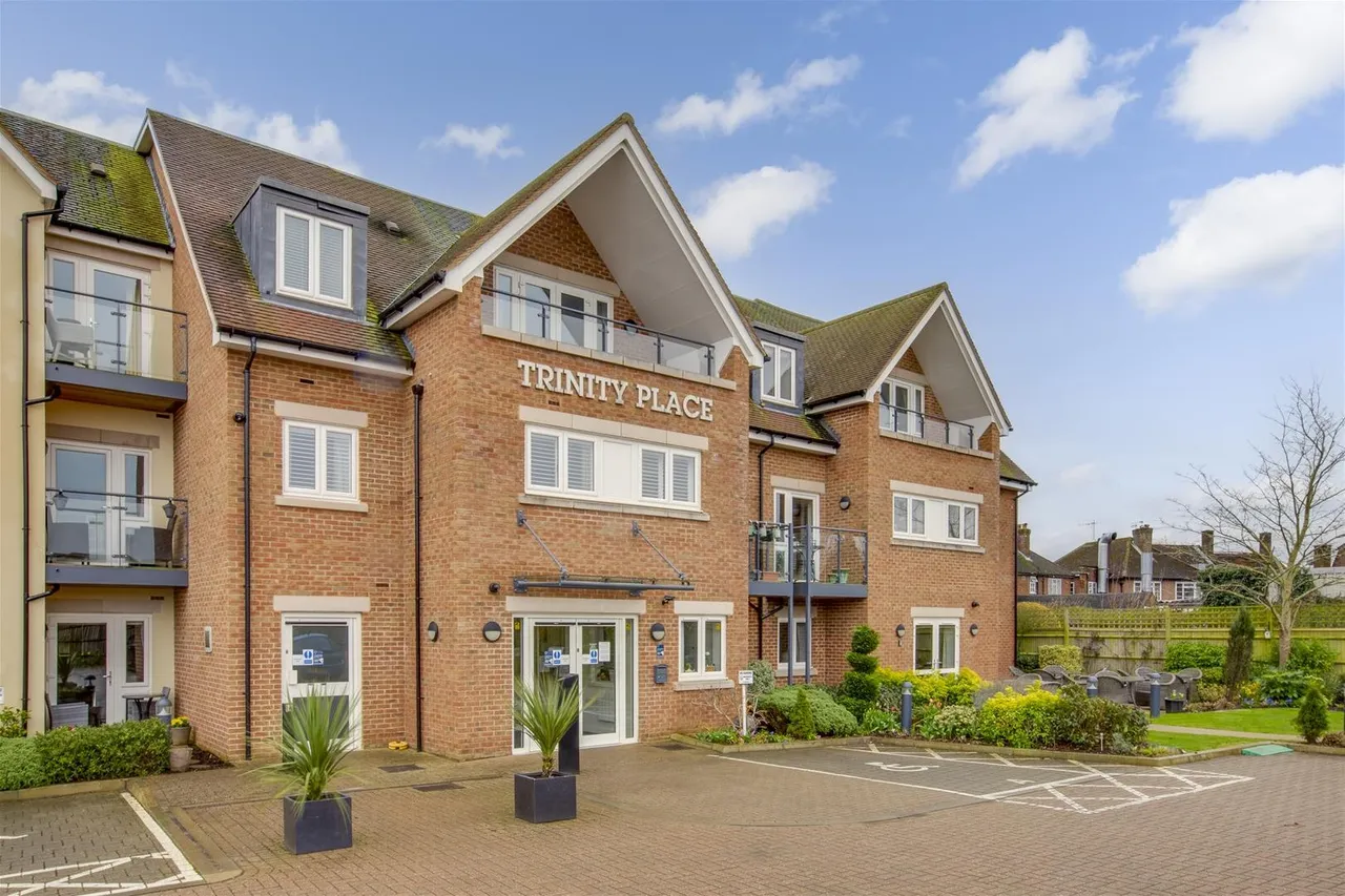 1 bed flat for sale, Beaumont Way, Hazlemere, HP15