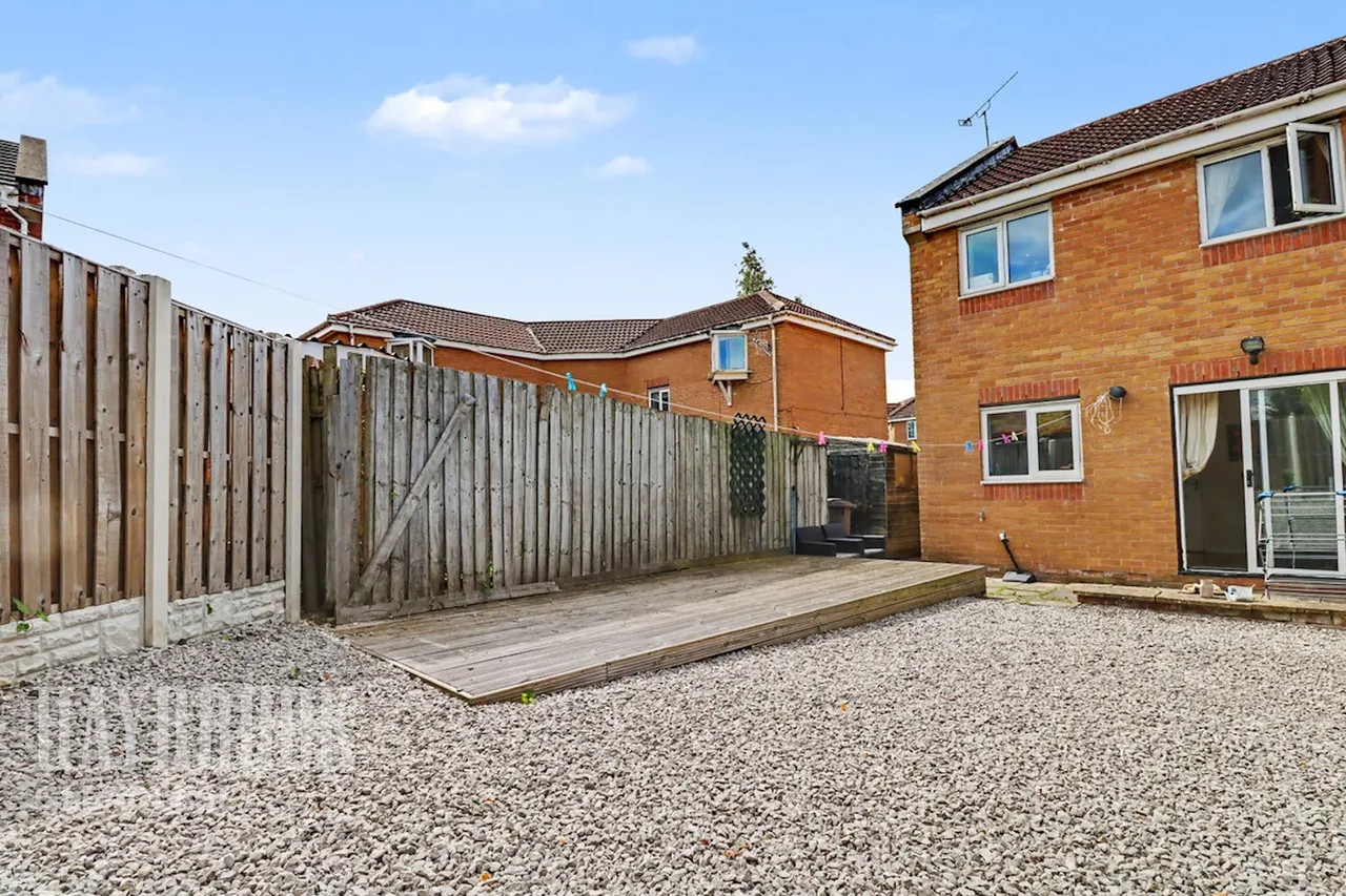 Darnley Drive, Sheffield, photo 14