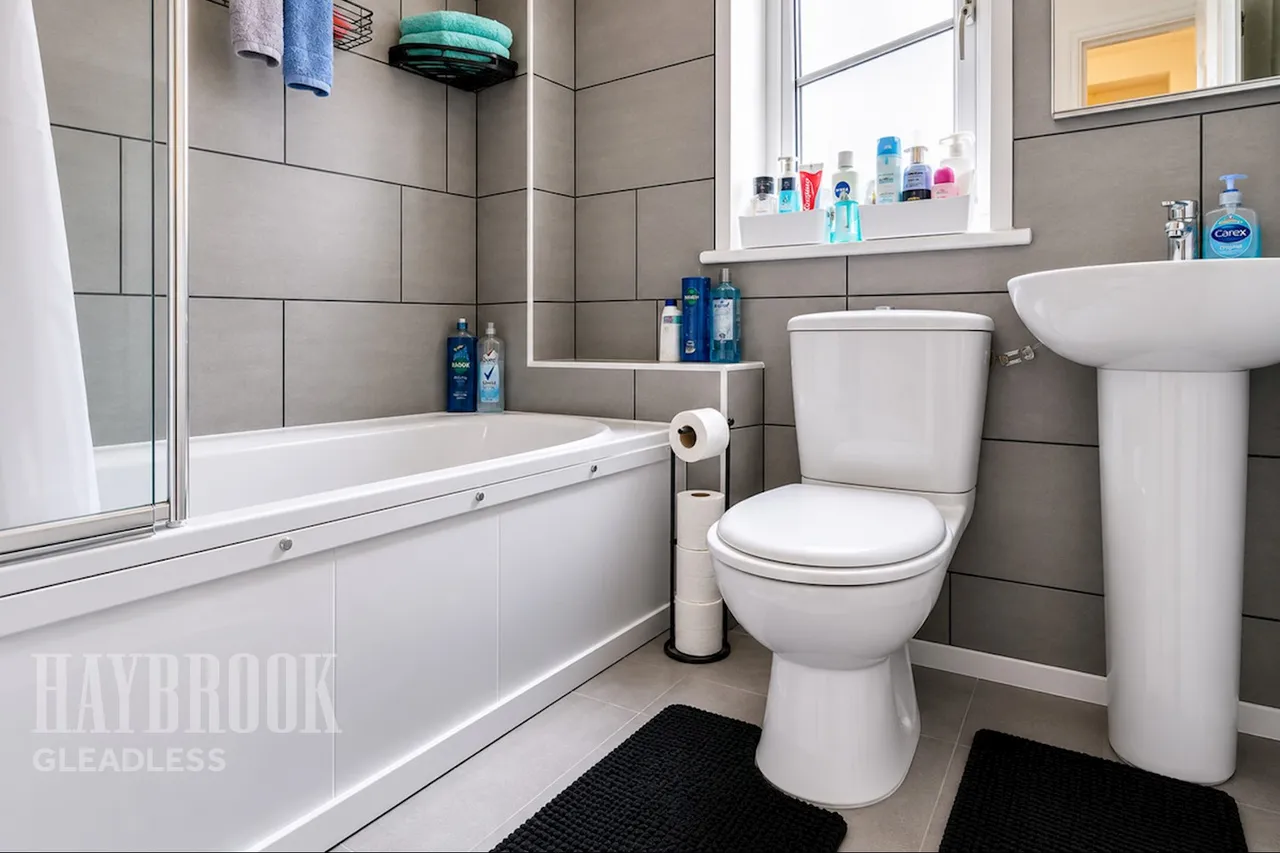 Darnley Drive, Sheffield, photo 12
