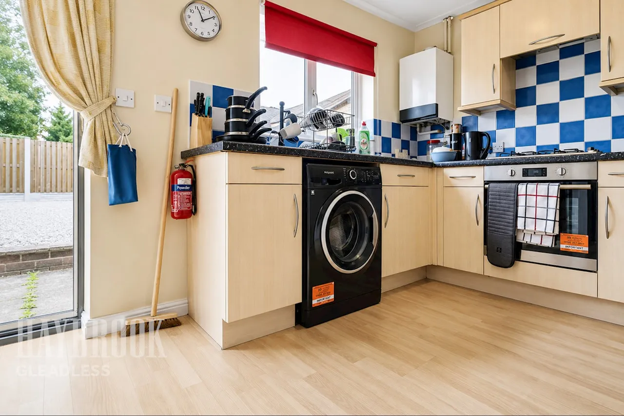 Darnley Drive, Sheffield, photo 6