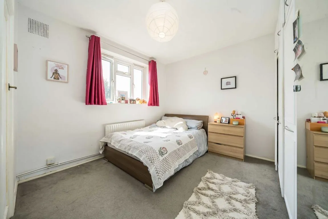 Gravenel Gardens, SW17, photo 4