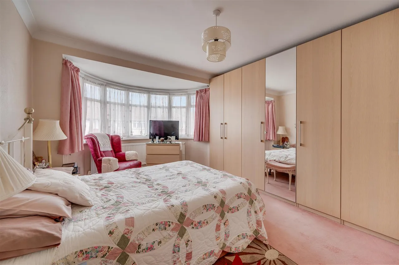 Lewis Crescent, London, NW10, photo 10