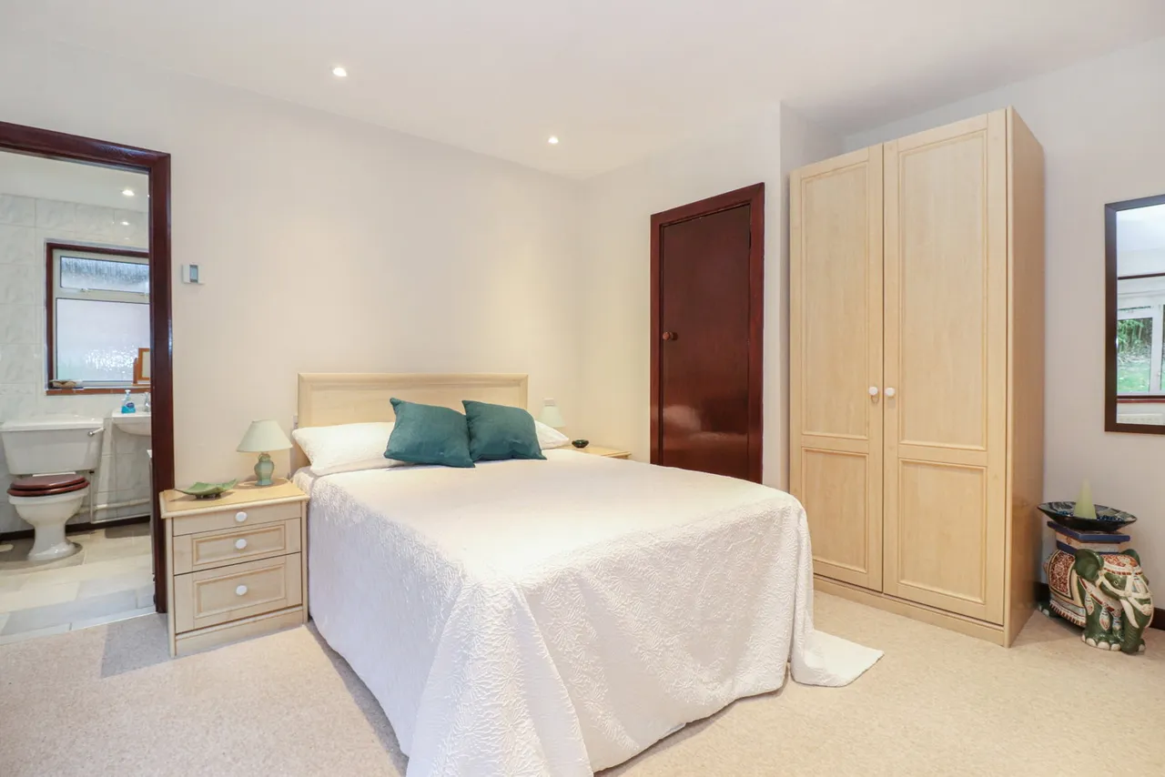 Rucklers Lane, Kings Langley, WD4 9NQ, photo 11