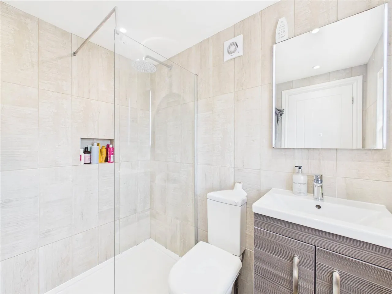 Berkeley Road, Uxbridge, UB10 9DY, photo 11
