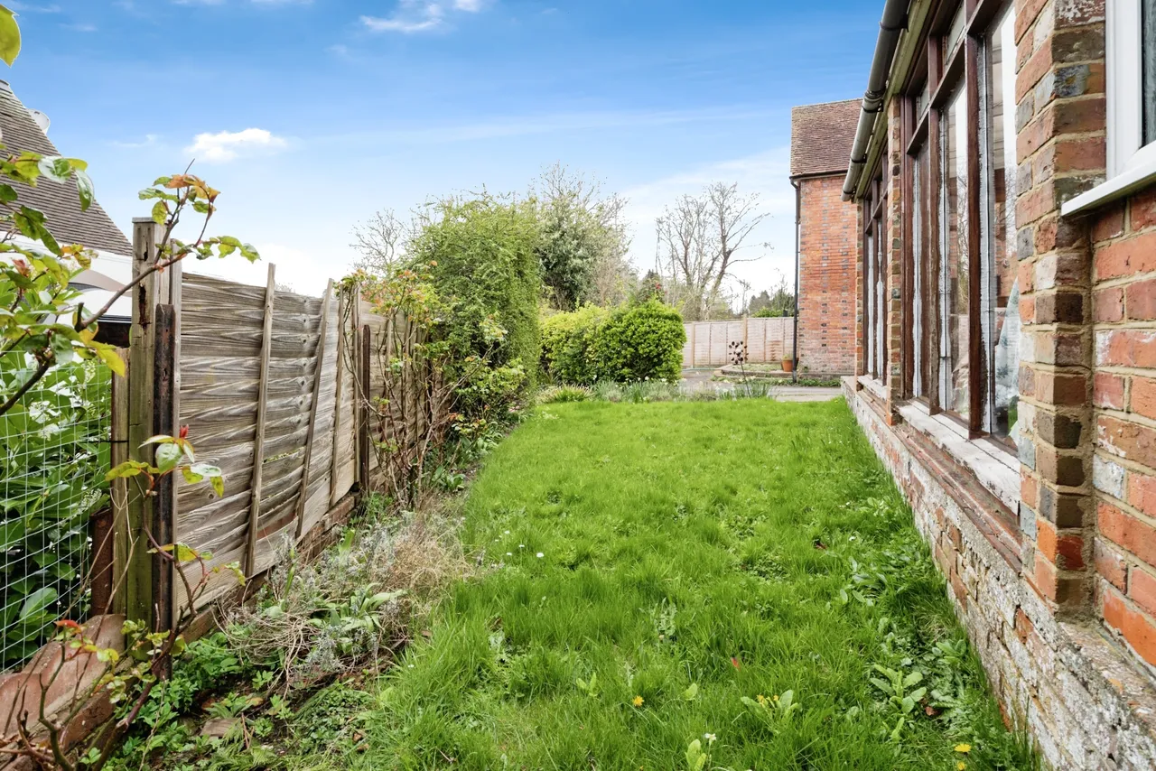 London Road, Hurst Green, TN19, photo 7