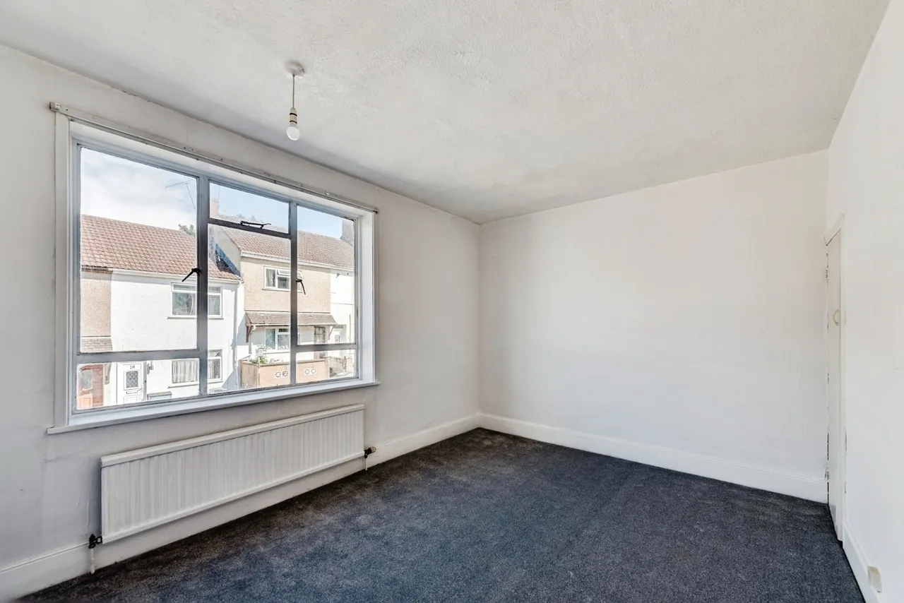Newhall Street, Wiltshire, SN1, photo 9