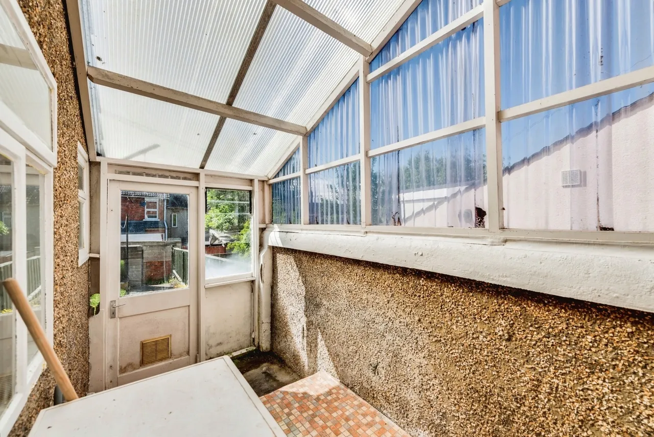Newhall Street, Wiltshire, SN1, photo 14