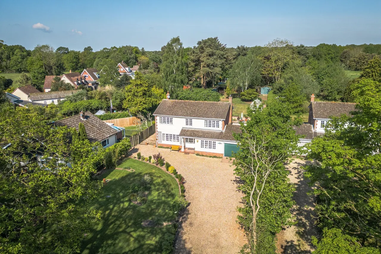 4 bed house for sale, Spacious Detached Home in Thompson