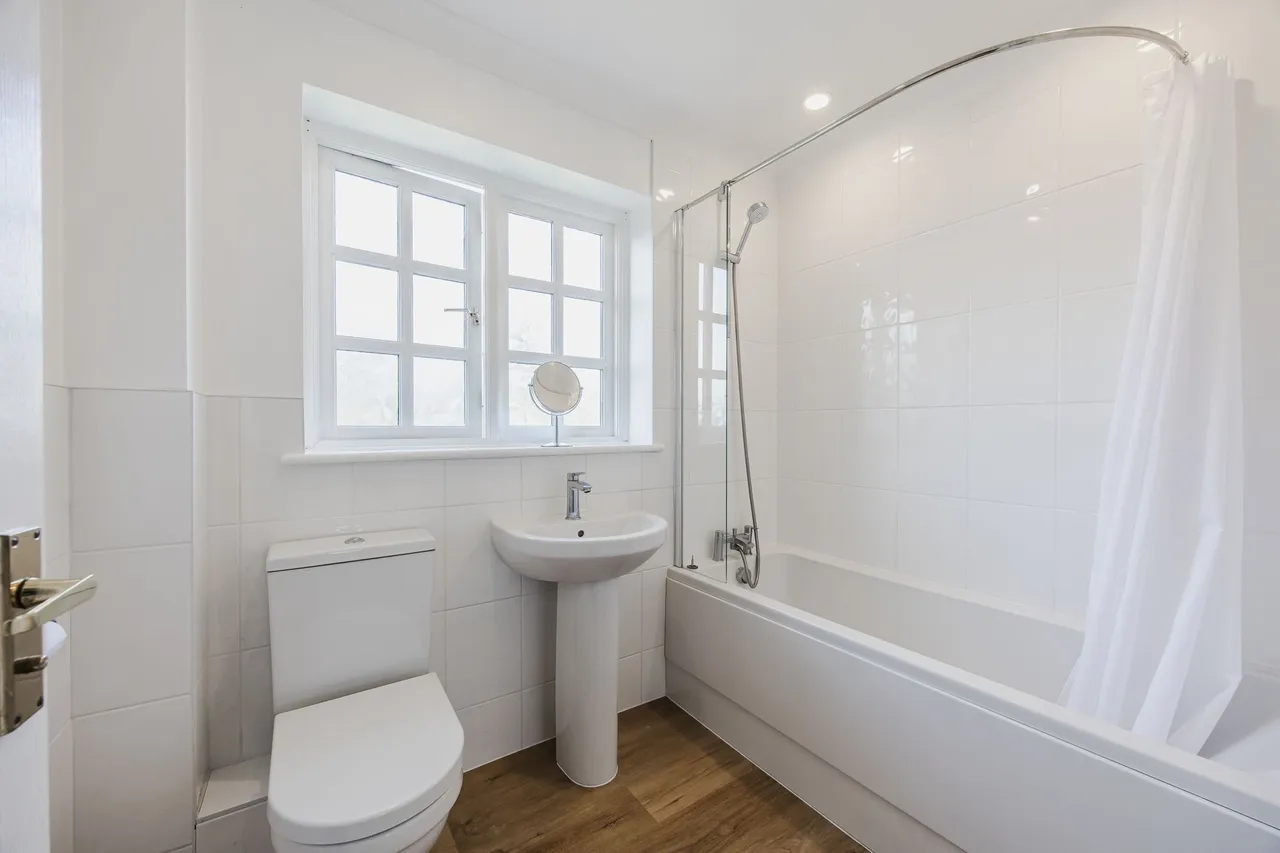 Spacious Detached Home in Thompson, photo 17