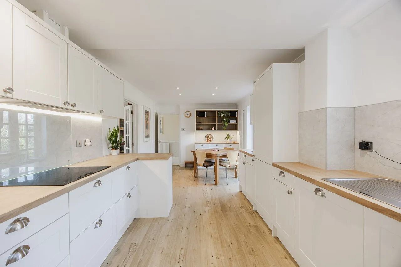 Spacious Detached Home in Thompson, photo 4