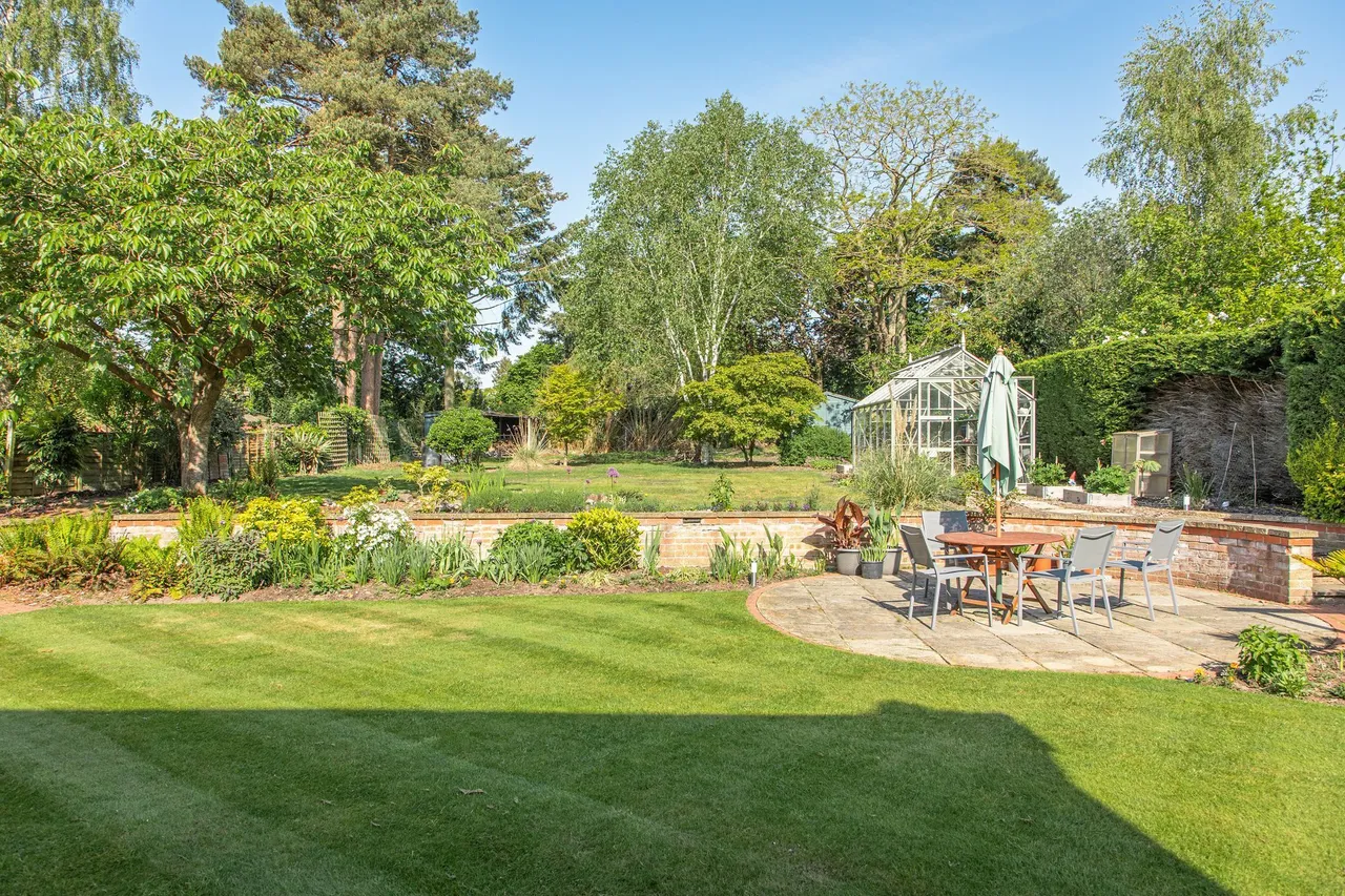 Spacious Detached Home in Thompson, photo 18