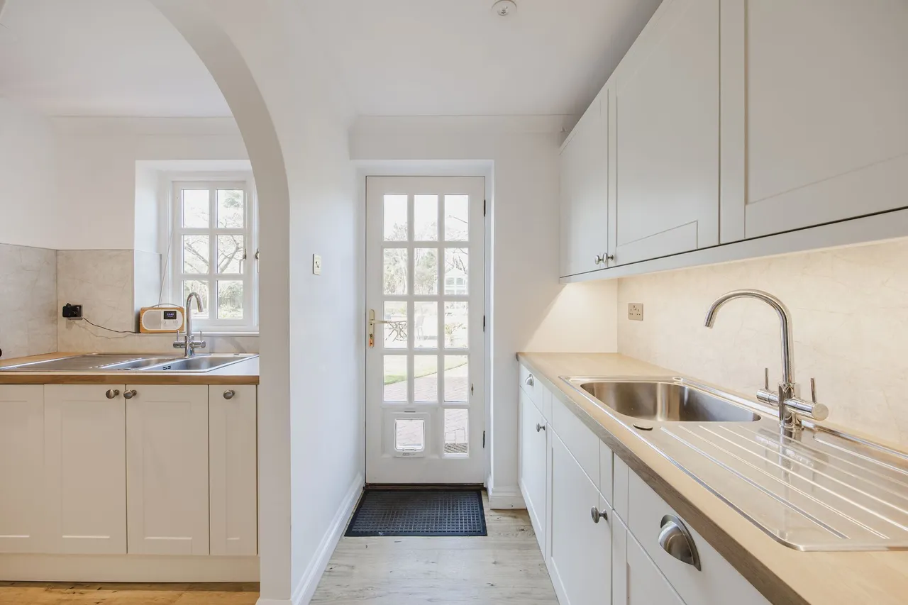 Spacious Detached Home in Thompson, photo 6