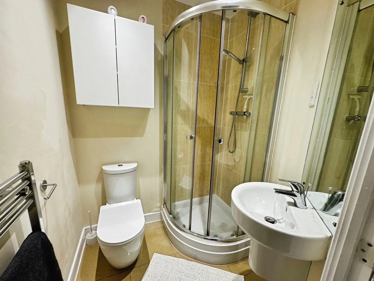 Kestrel Road, Farnborough, GU14, photo 8