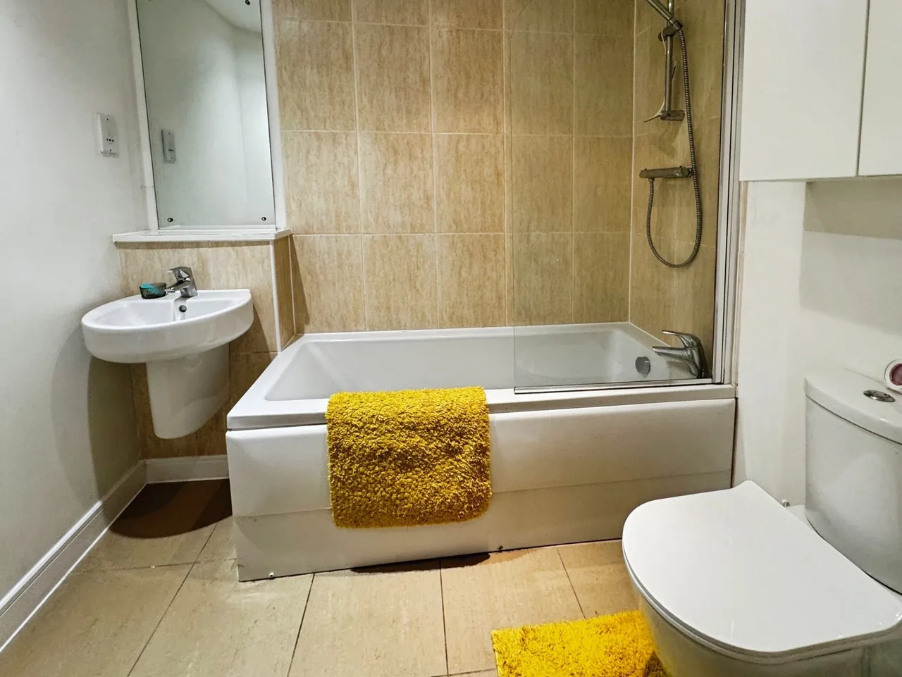 Kestrel Road, Farnborough, GU14, photo 3