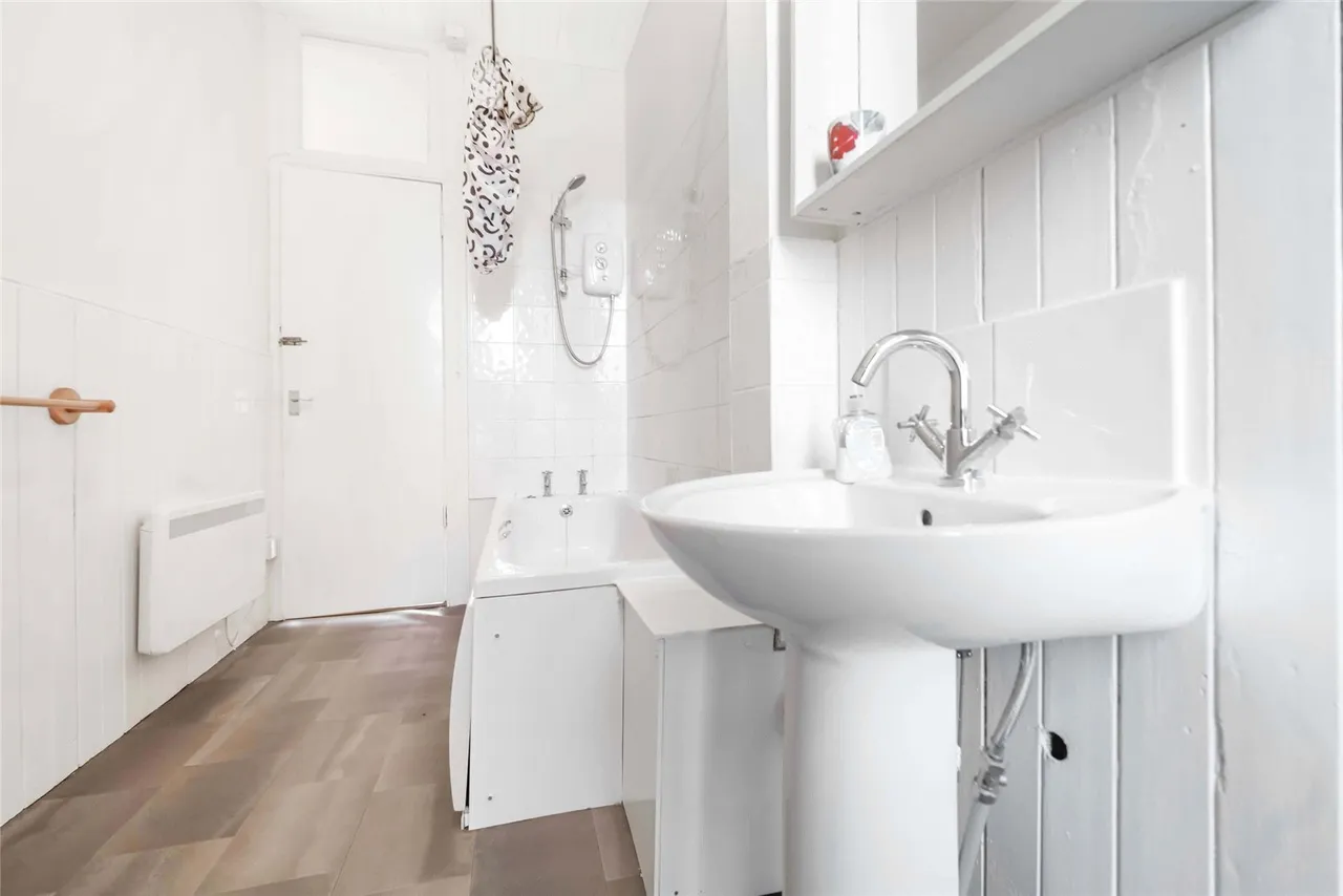 Garthland Drive, Dennistoun, G31, photo 17