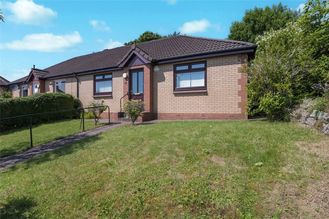 2 bed house for sale — Olive Street, Robroyston, Glasgow, G33