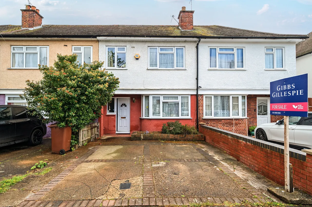 4 bed house for sale, Waverley Road, Harrow, HA2