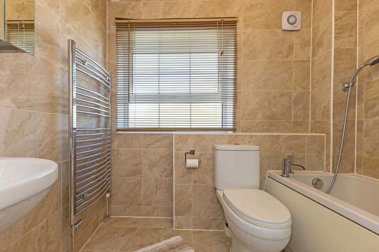 Mallow Park, Cranbrook Drive, Maidenhead, Berkshire SL6, photo 15