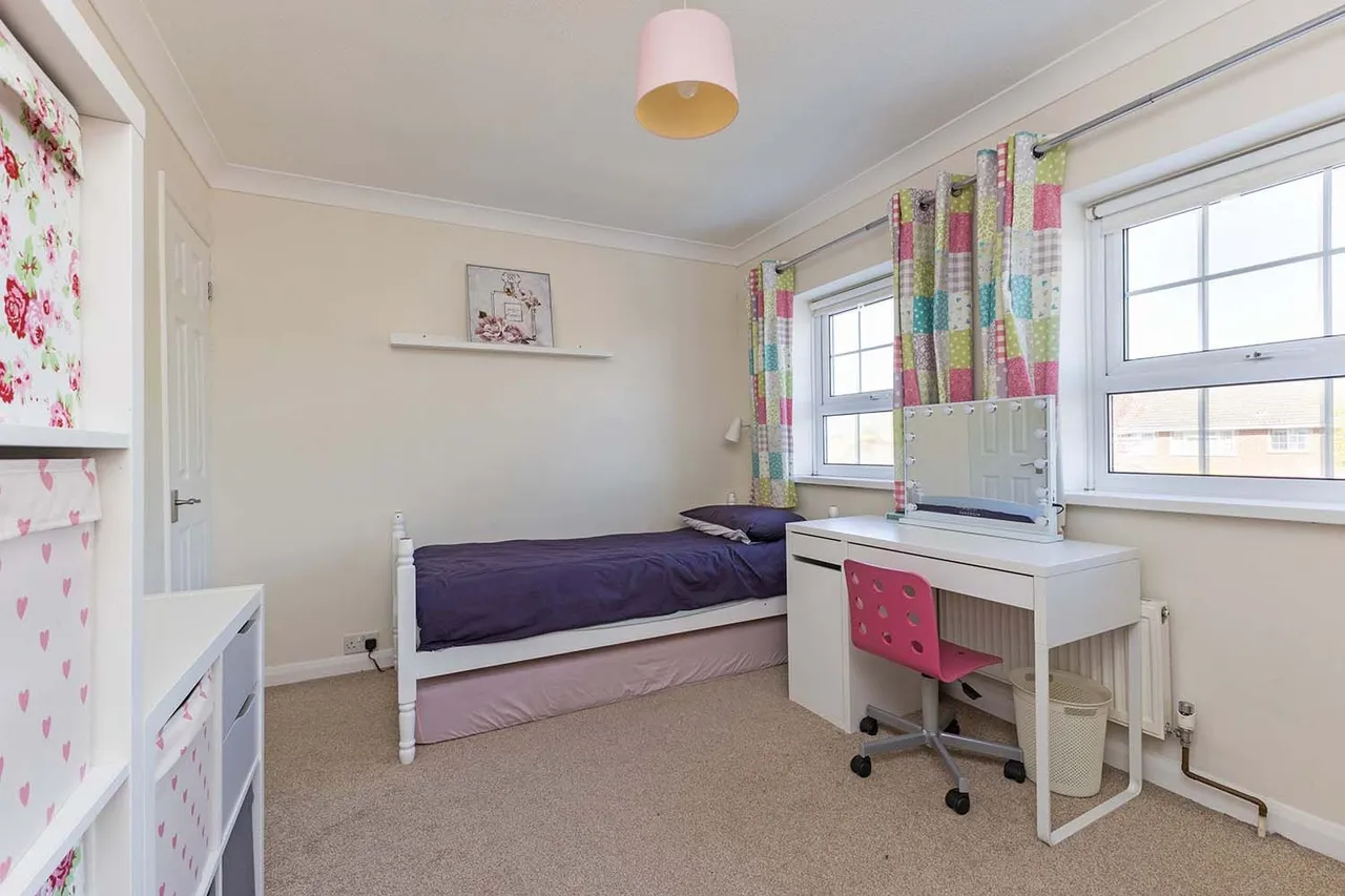 Mallow Park, Cranbrook Drive, Maidenhead, Berkshire SL6, photo 13