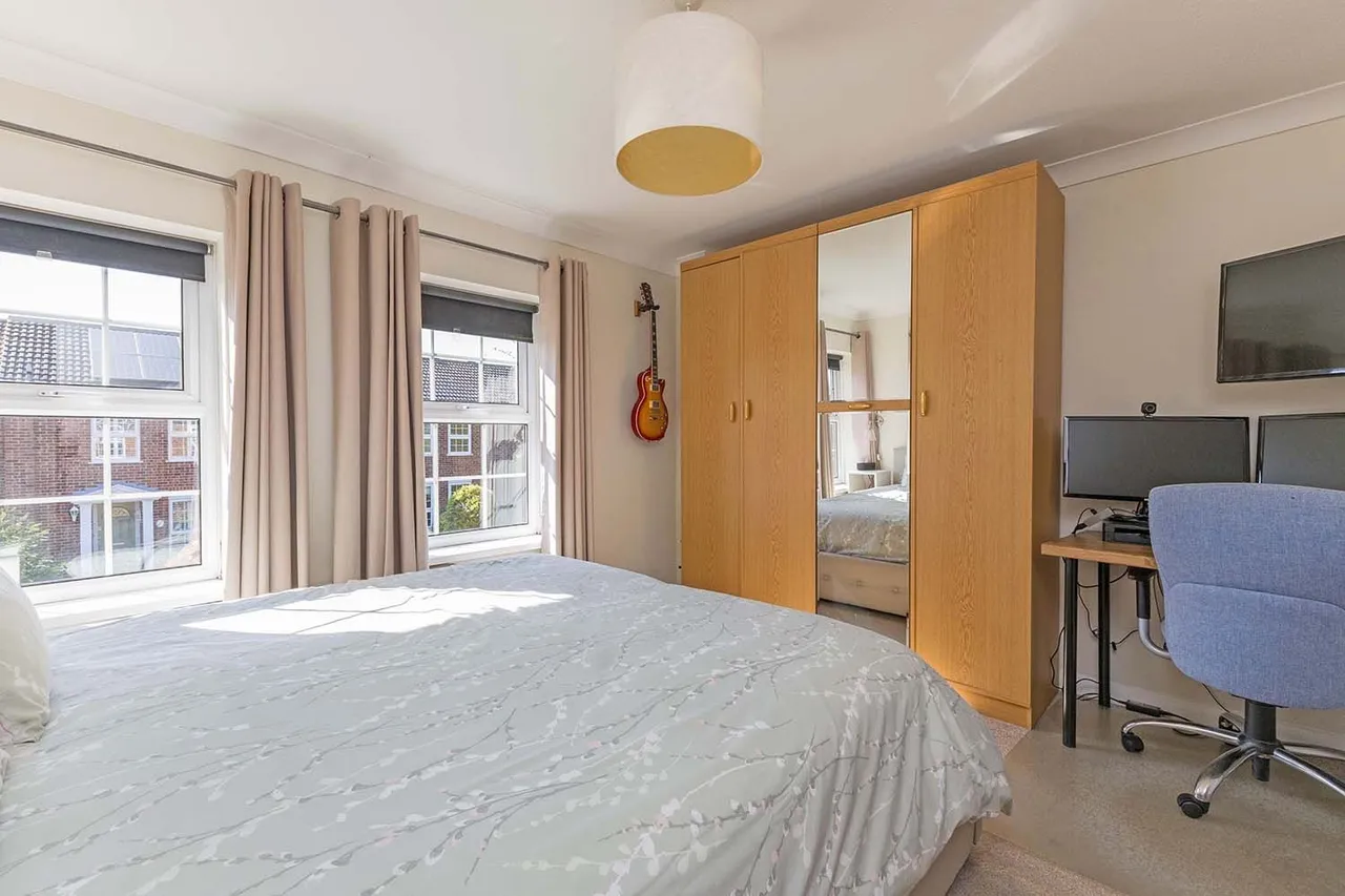 Mallow Park, Cranbrook Drive, Maidenhead, Berkshire SL6, photo 12