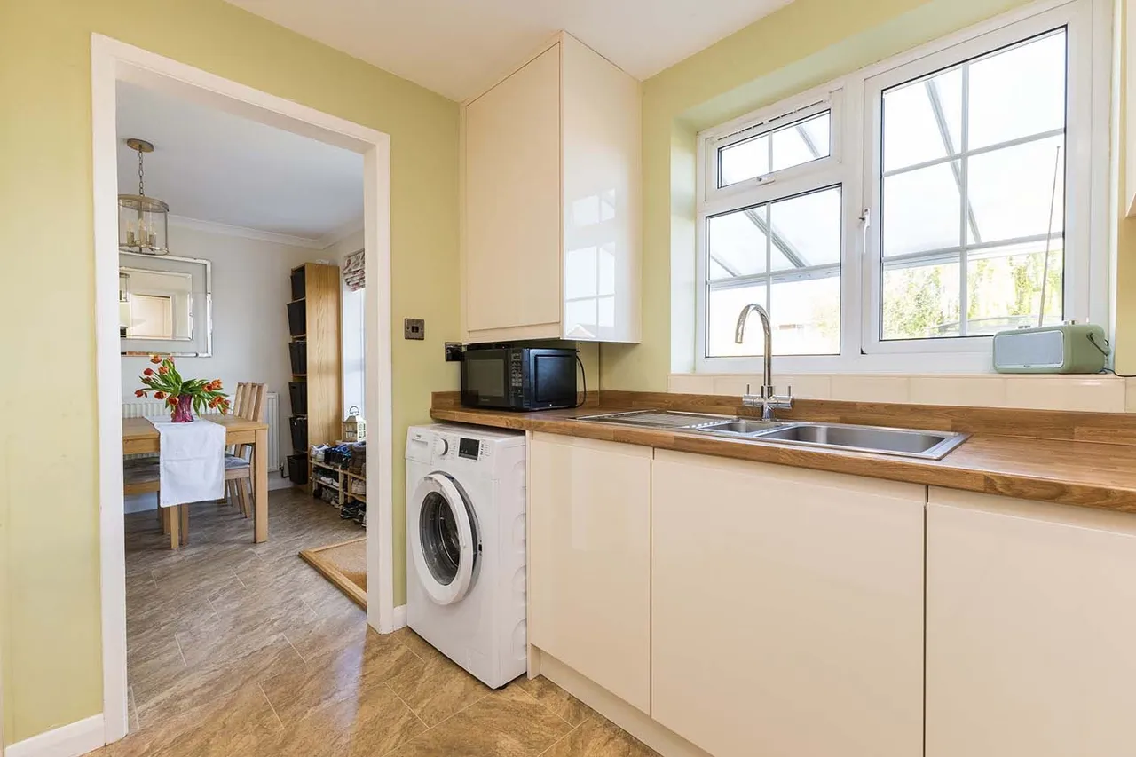 Mallow Park, Cranbrook Drive, Maidenhead, Berkshire SL6, photo 9
