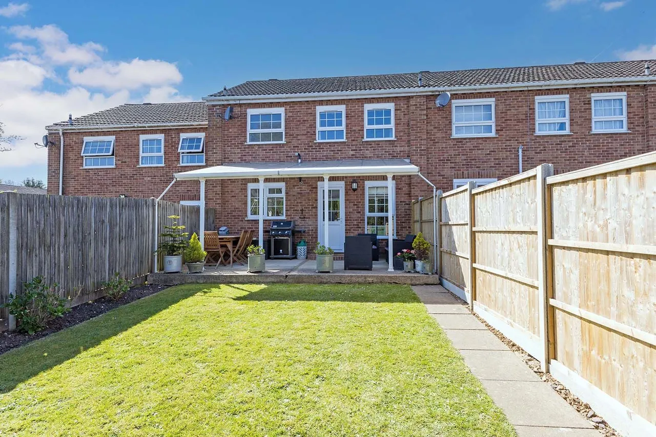 Mallow Park, Cranbrook Drive, Maidenhead, Berkshire SL6, photo 17