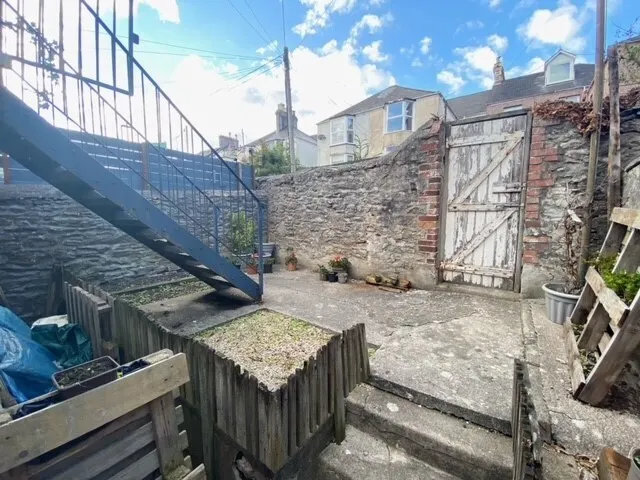 Edith Avenue, PLYMOUTH, photo 11