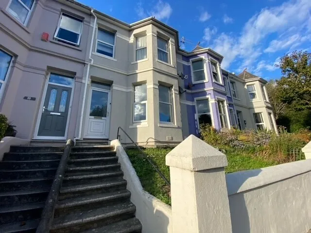 2 bed flat to rent — Edith Avenue, PLYMOUTH