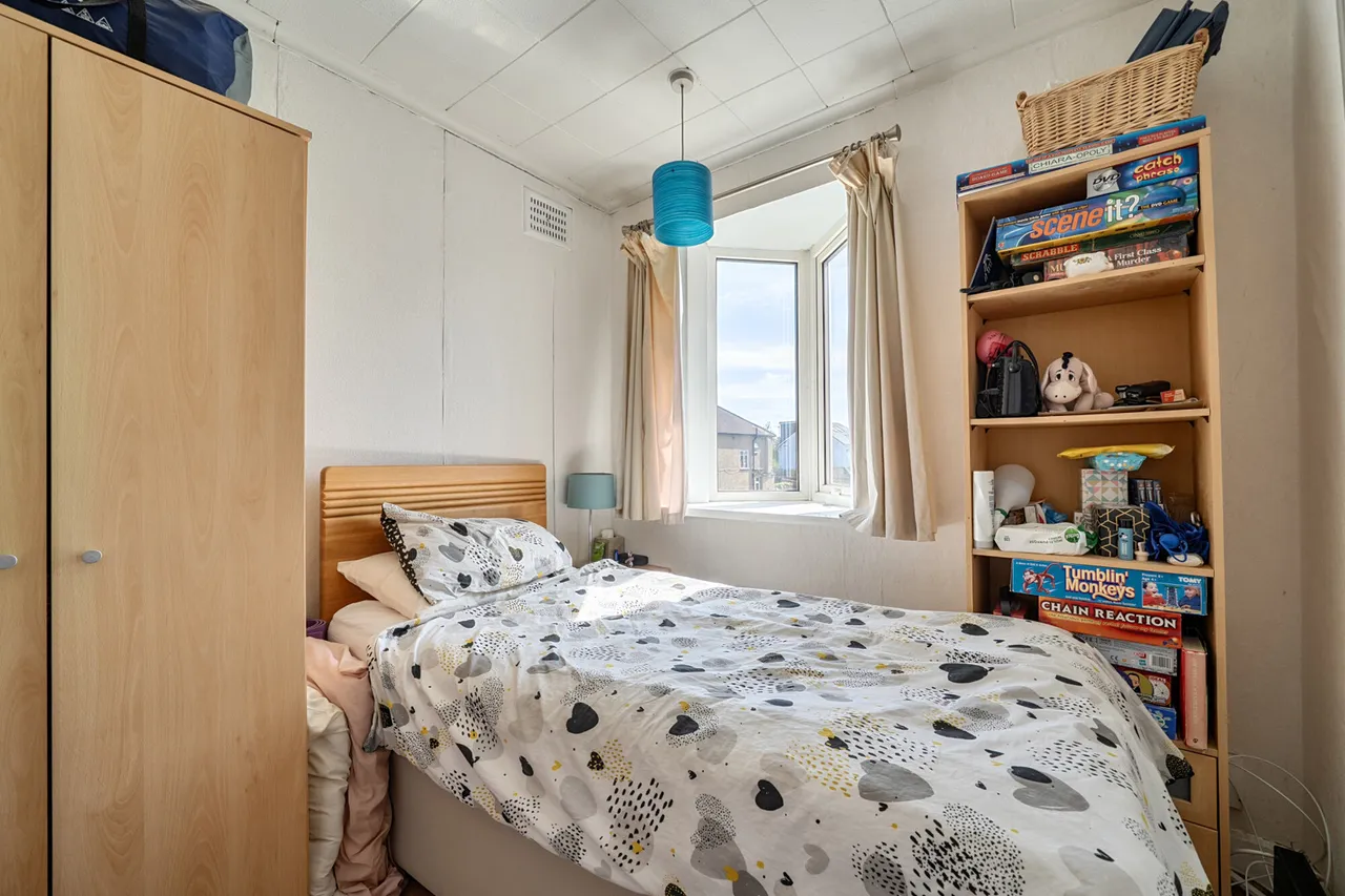 A Rare Opportunity on Parkthorne Drive, HA2, photo 9