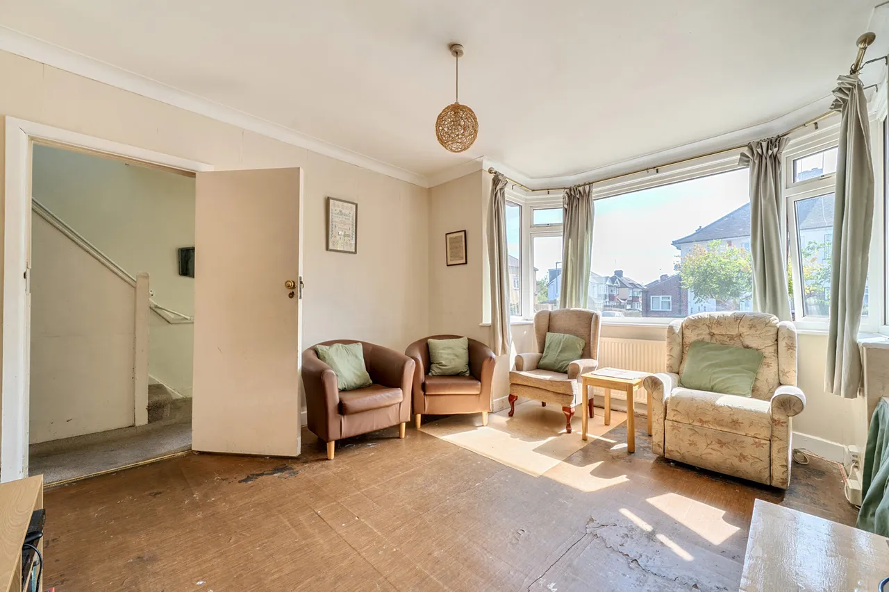 A Rare Opportunity on Parkthorne Drive, HA2, photo 2