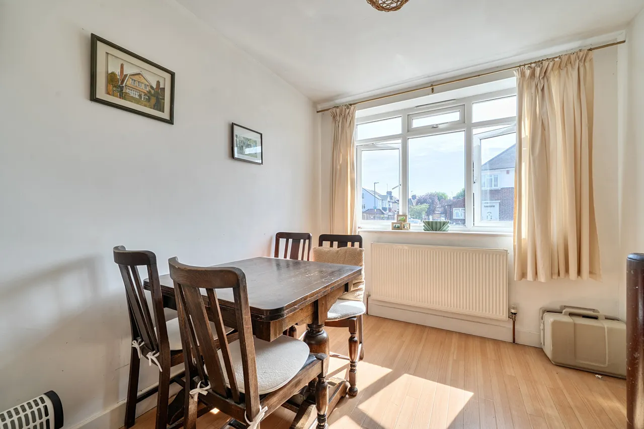 A Rare Opportunity on Parkthorne Drive, HA2, photo 4