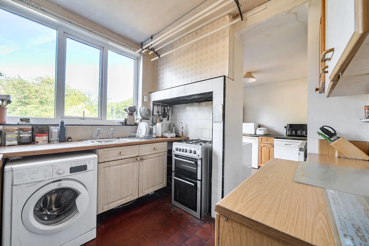A Rare Opportunity on Parkthorne Drive, HA2, photo 6