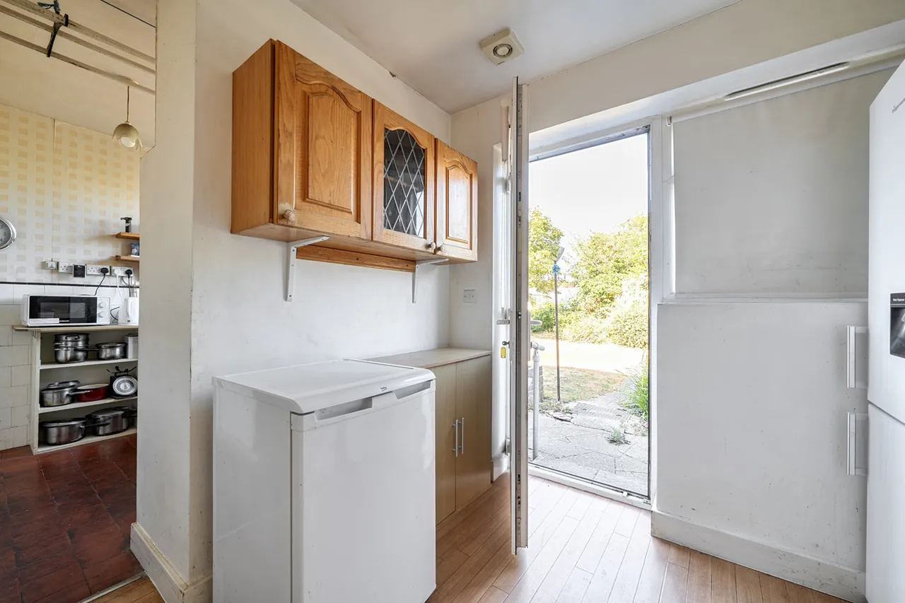 A Rare Opportunity on Parkthorne Drive, HA2, photo 14