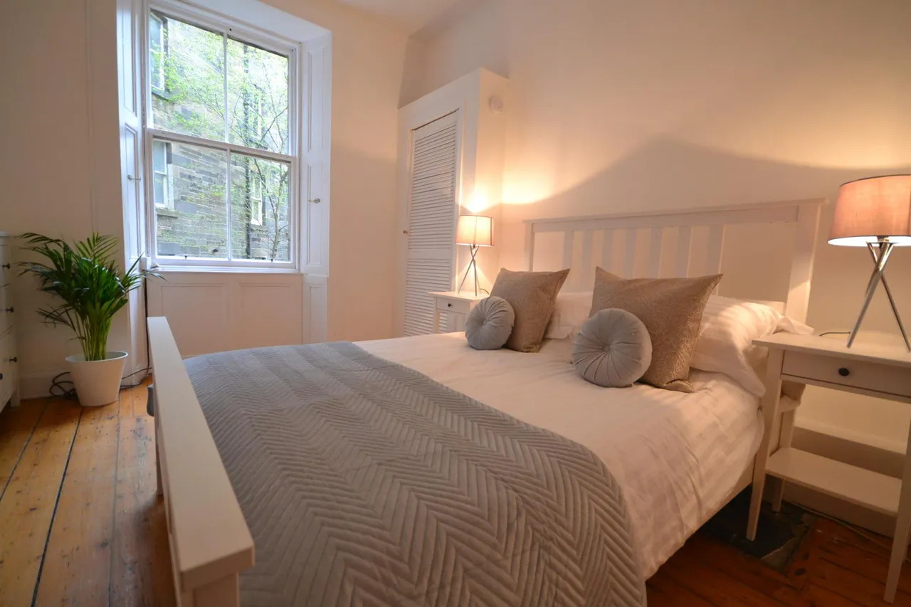 Gardners Crescent, Edinburgh, EH3, photo 5
