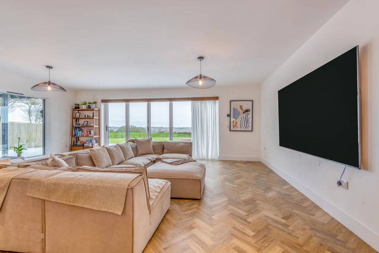 Bower Farm, Bower Road, Mersham, Kent, TN25 6NW, photo 8