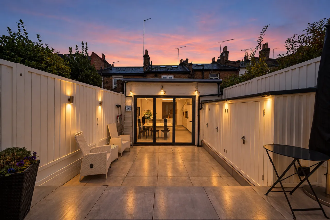 Medfield Street, London, SW15, photo 2