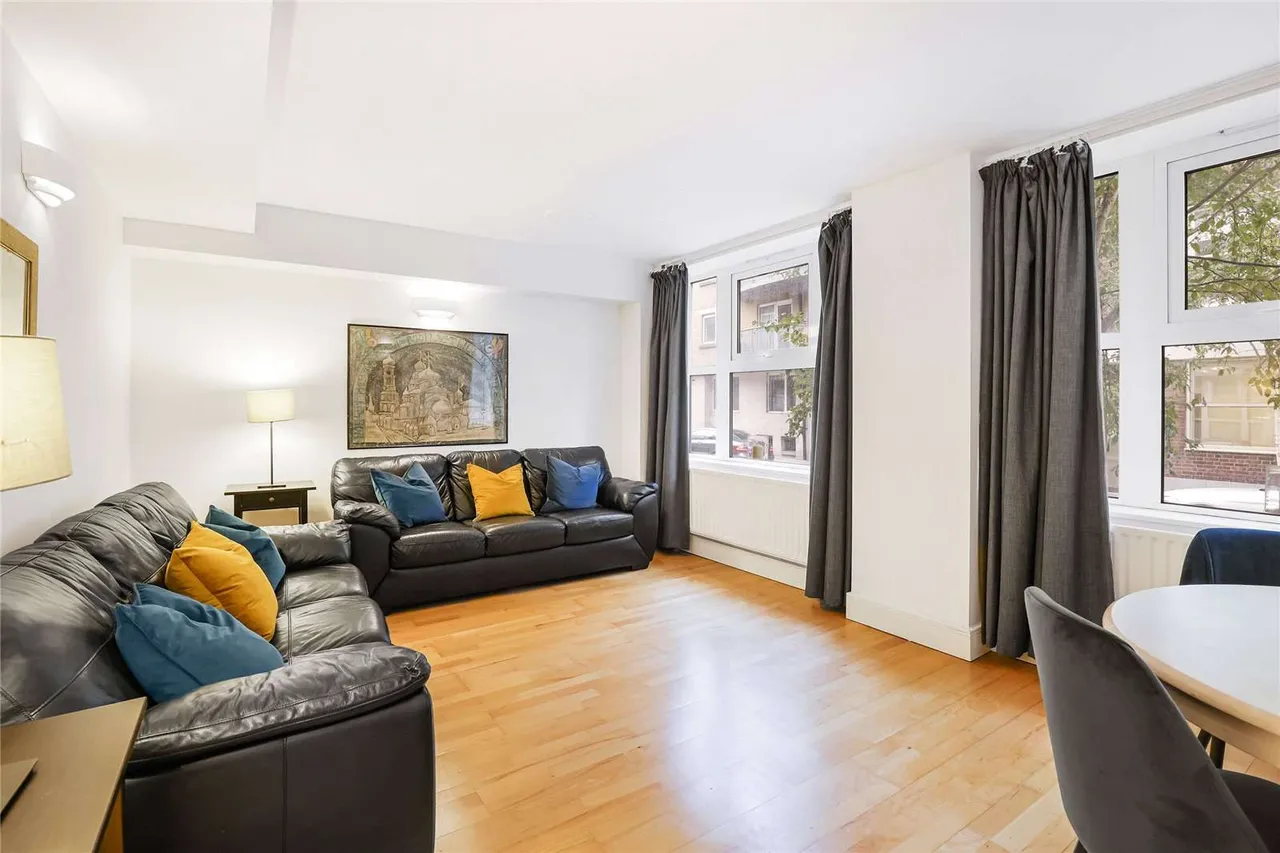 2 bed flat to rent — Vincent Square, Silvertown House, Westminster, London, SW1P 2PQ