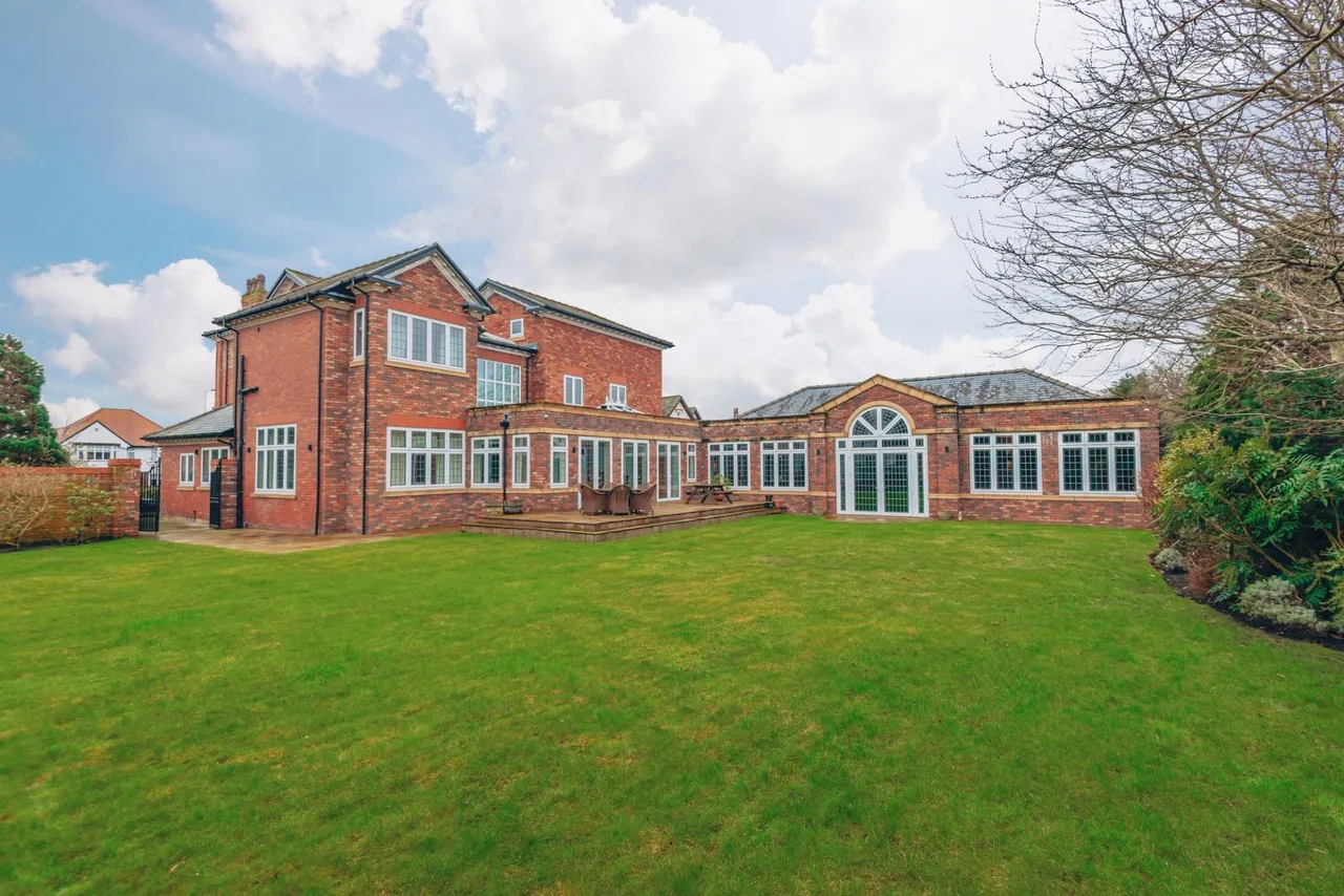 6 bed house for sale, Lulworth Road, Southport, PR8