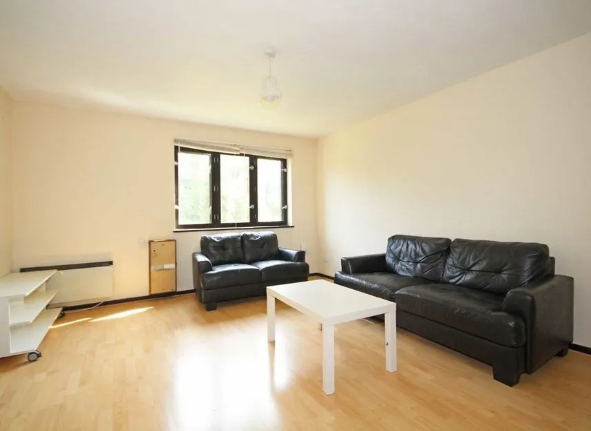 Braybourne Drive, Osterley, TW7, photo 2