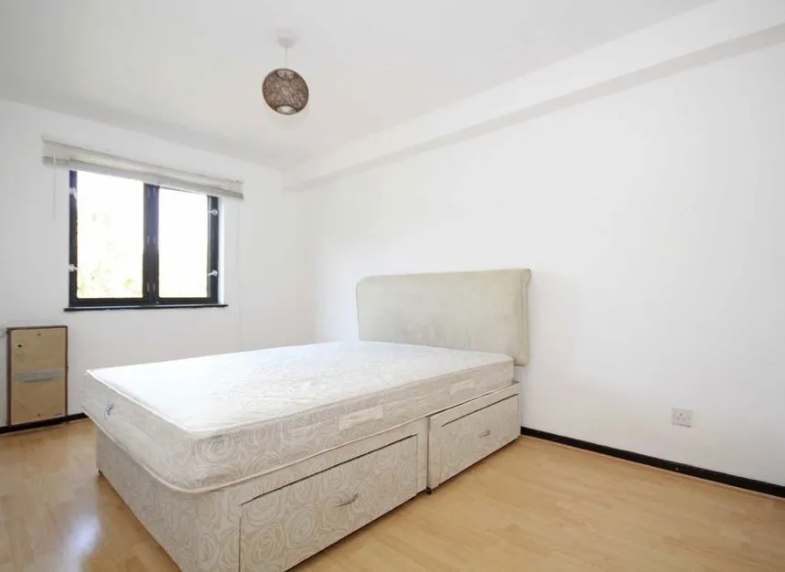 Braybourne Drive, Osterley, TW7, photo 4