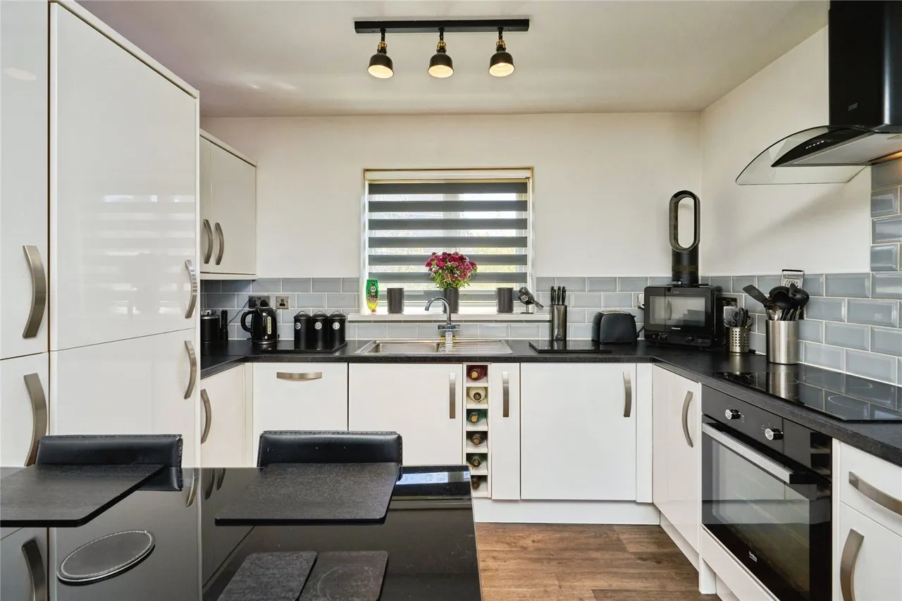 Robin Hood Street, Newport, PO30, photo 12
