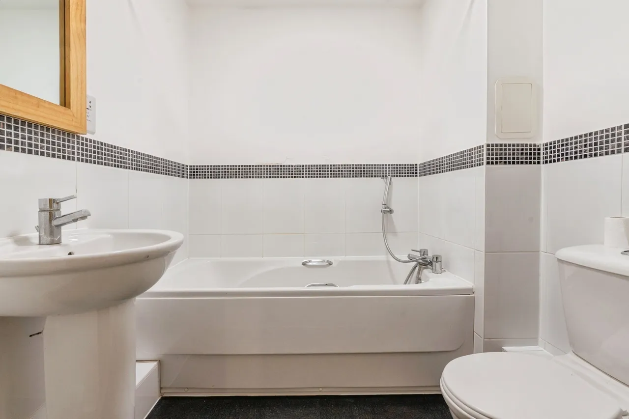 Southernhay Close, Basildon, SS14, photo 4