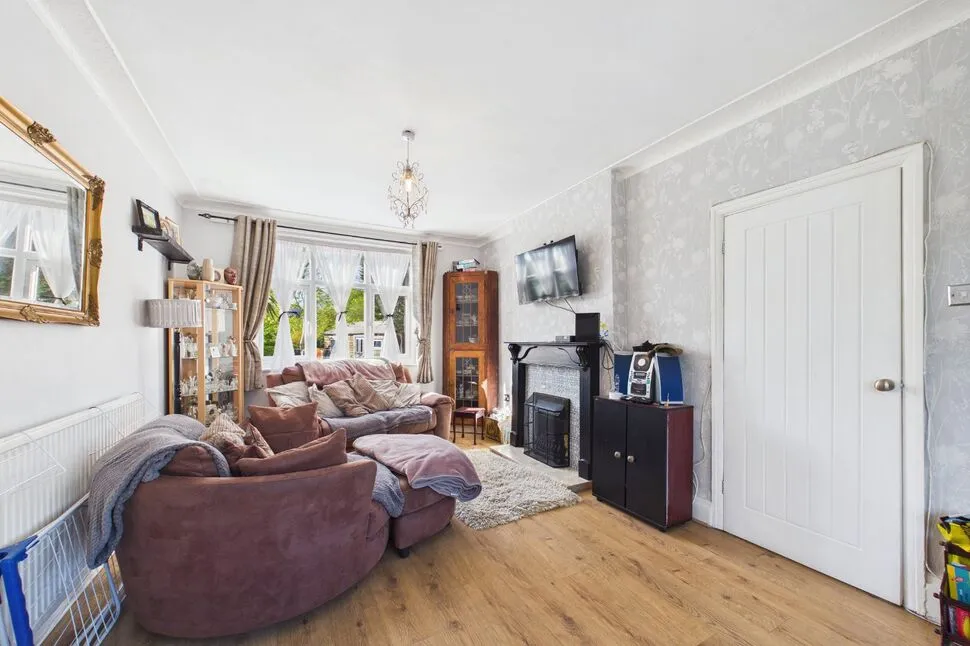 Broadway, Leeds, West Yorkshire, LS15, photo 8