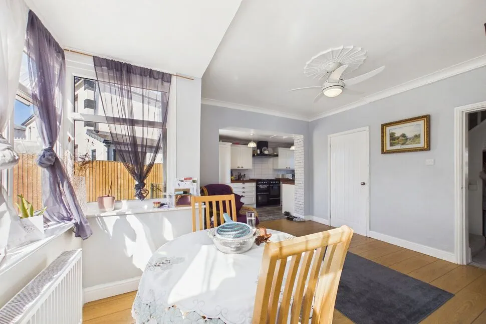 Broadway, Leeds, West Yorkshire, LS15, photo 6