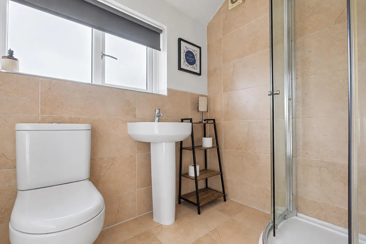Hogarth Close, Stapleford, NG9, photo 10