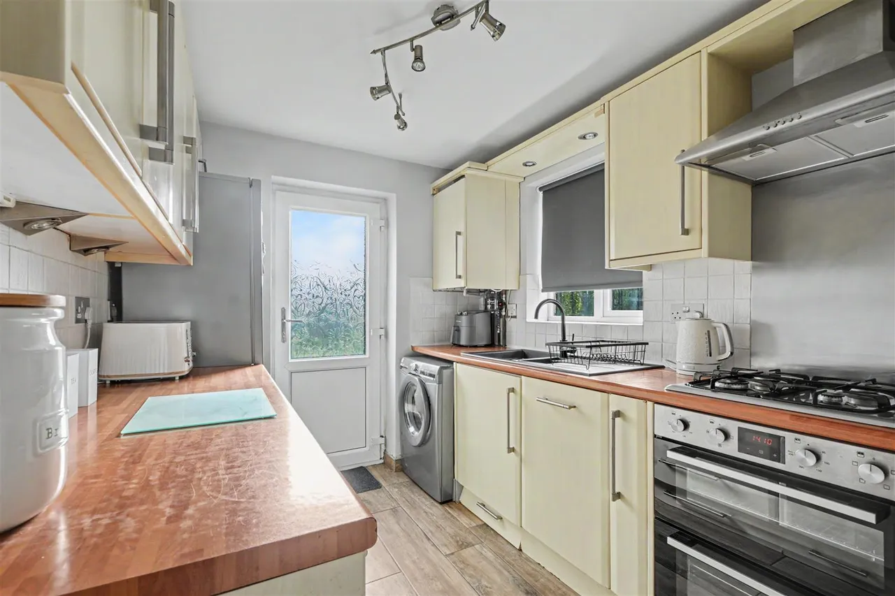 Hogarth Close, Stapleford, NG9, photo 7