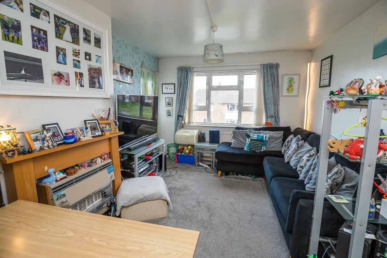 Ffordd Powell, Wrexham, LL11, photo 3