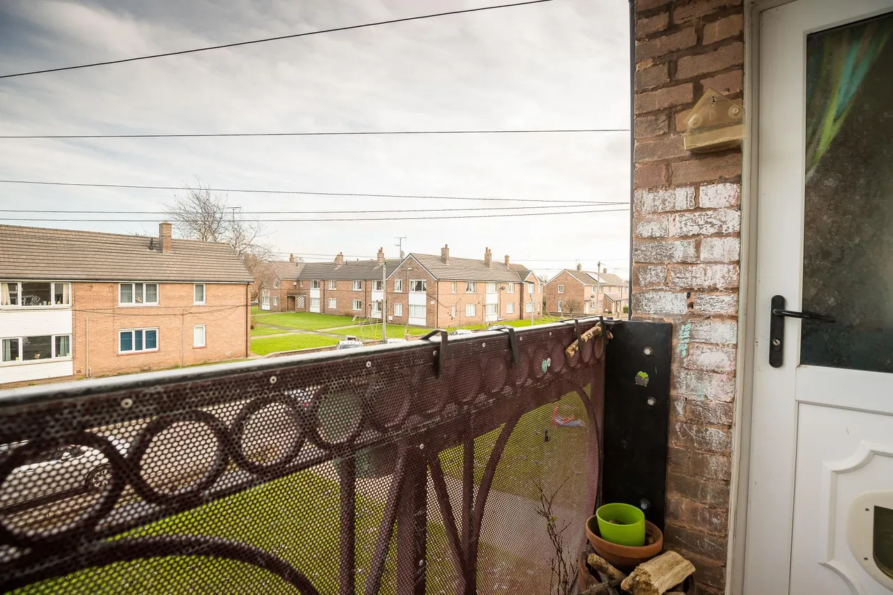 Ffordd Powell, Wrexham, LL11, photo 9